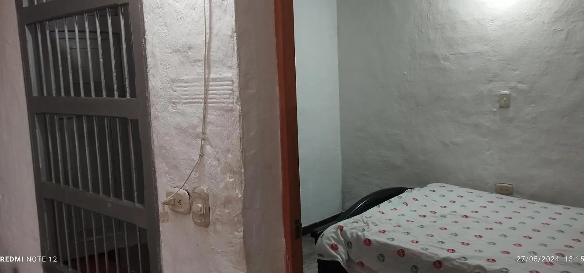 Arriendo Por 1 Ano Completo Fijo Habitacion A Persona Sola En El Barrio El Salvador Apartment Medellin 0*,